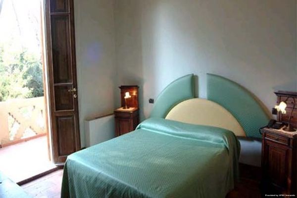 Villa Maya (Cascina)